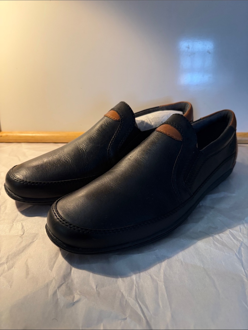 Mens 11.5 Born black leather Slip-On Loafers with Brown Accent